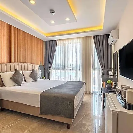 Szálloda Laristone 4*